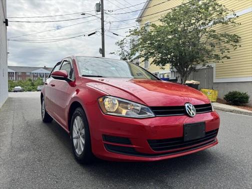 2017 Volkswagen Golf TSI S 4-Door
