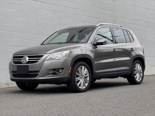 2011 Volkswagen Tiguan SE