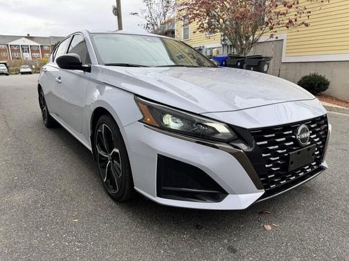 2024 Nissan Altima SR FWD