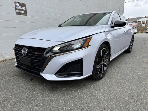 2024 Nissan Altima SR FWD