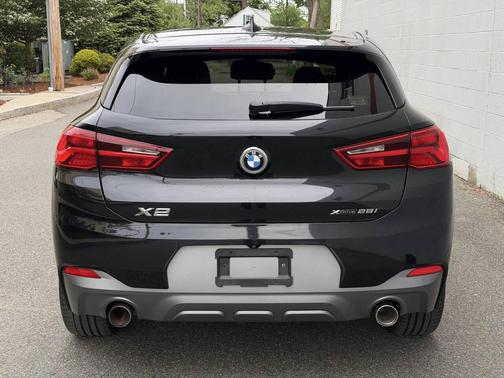 Black Sapphire Metallic 2018 BMW X2 xDrive28i