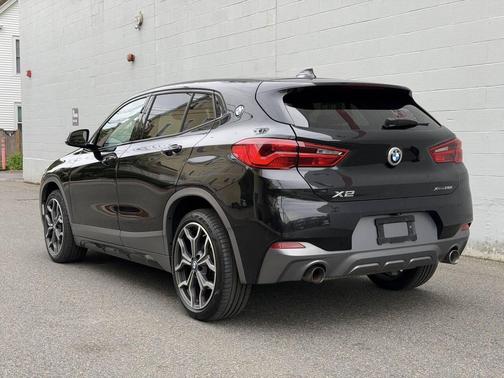 Black Sapphire Metallic 2018 BMW X2 xDrive28i