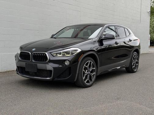 Black Sapphire Metallic 2018 BMW X2 xDrive28i