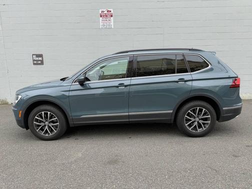 Teal 2020 Volkswagen Tiguan 2.0T SE 4MOTION