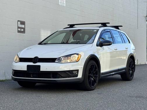 2017 Volkswagen Golf Alltrack TSI SE