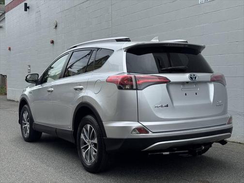 2016 Toyota RAV4 Hybrid XLE