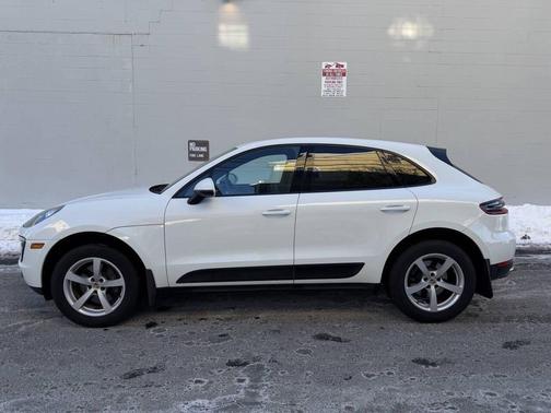 2017 Porsche Macan Base AWD 4dr SUV