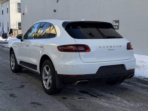 2017 Porsche Macan Base AWD 4dr SUV