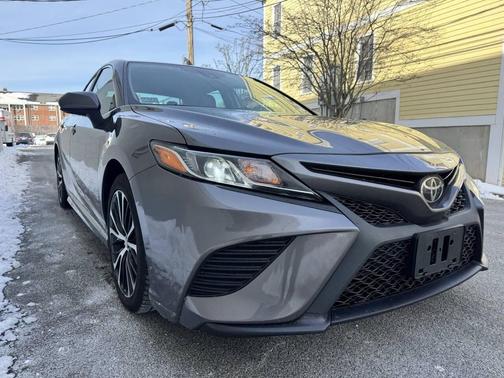 2019 Toyota Camry SE