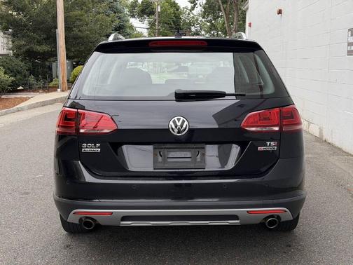 Pewter 2017 Volkswagen Golf Alltrack TSI SE