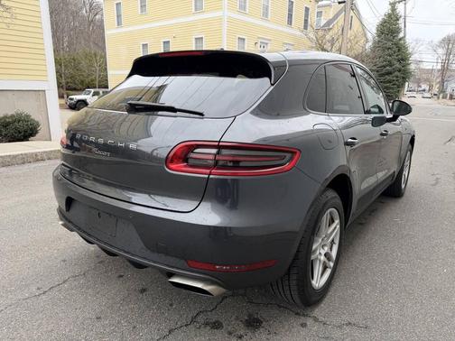 2018 Porsche Macan Macan S