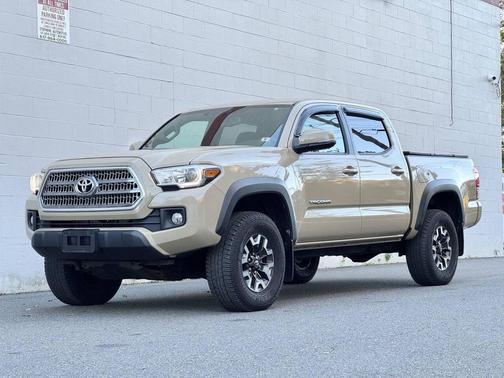 2016 Toyota Tacoma TRD Sport