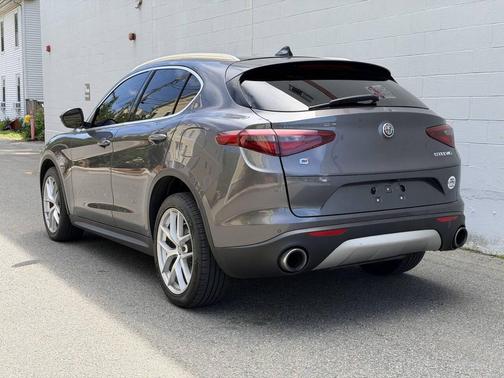 Vesuvio Gray Metallic 2018 Alfa Romeo Stelvio Ti