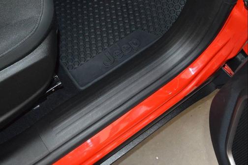 COLORADO RED 2023 Jeep Renegade Upland