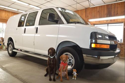 White 2024 Chevrolet Express 2500 2500 3dr Cargo Van