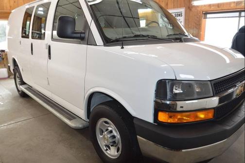 White 2024 Chevrolet Express 2500 2500 3dr Cargo Van