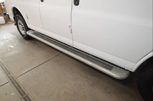 White 2024 Chevrolet Express 2500 2500 3dr Cargo Van