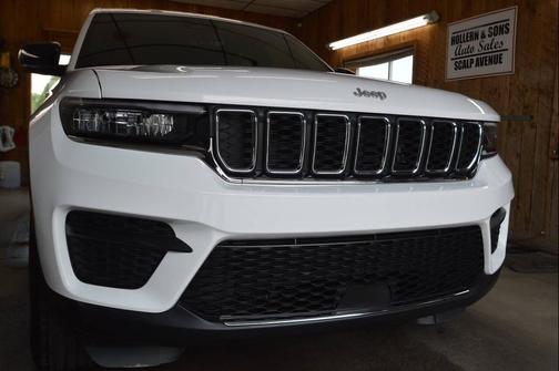 White 2025 Jeep Grand Cherokee Laredo