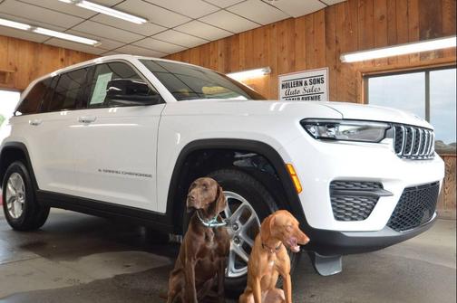 White 2025 Jeep Grand Cherokee Laredo