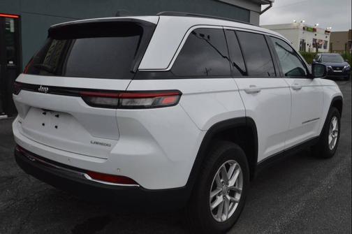 White 2025 Jeep Grand Cherokee Laredo
