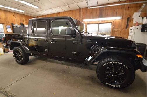 2021 Jeep Gladiator Sport S