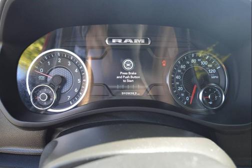 2024 RAM 2500 Big Horn 4x4 4dr Crew Cab 6.3 ft. SB Pickup