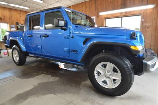 2023 Jeep Gladiator Sport S