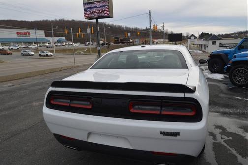 2023 Dodge Challenger SXT