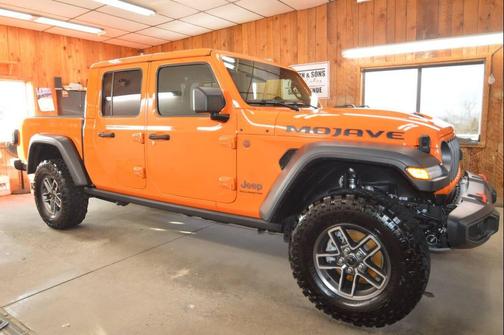 2025 Jeep Gladiator Mojave 4x4 4dr Crew Cab 5.0 ft. SB