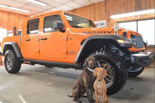 2025 Jeep Gladiator Mojave 4x4 4dr Crew Cab 5.0 ft. SB