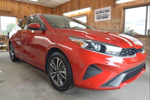 Currant Red 2022 Kia Forte LXS