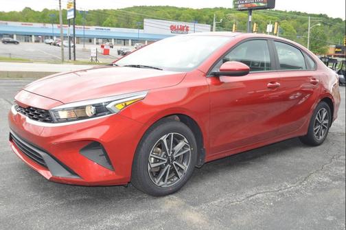 Currant Red 2022 Kia Forte LXS