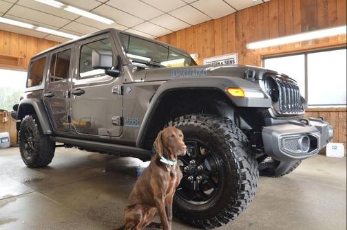 GRANITE CRYSTAL 2025 Jeep Wrangler 4xe Willys