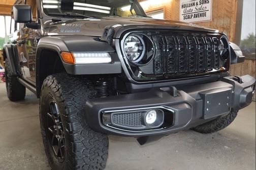 Granite Crystal Metallic Clear Coat 2025 Jeep Wrangler 4xe Willys