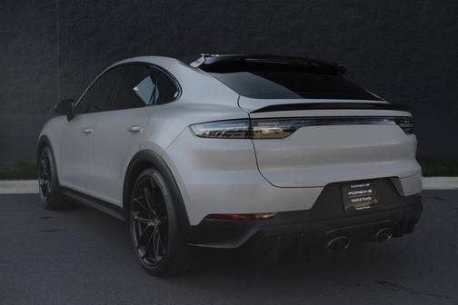 2022 Porsche Cayenne 