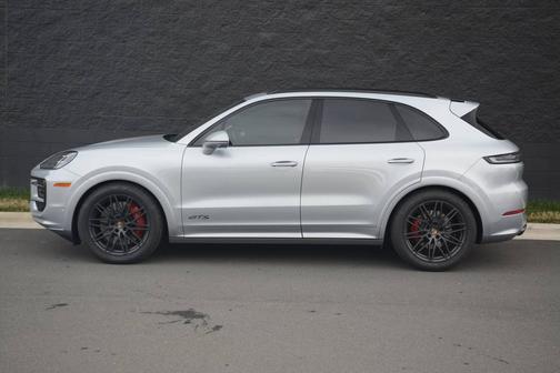 2025 Porsche Cayenne 