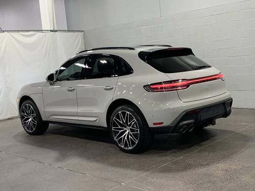 Chalk 2026 Porsche Macan