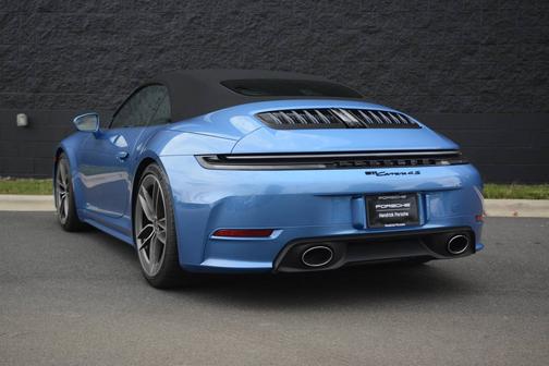 Paint to Sample: Southseabluemetallic 2026 Porsche 911