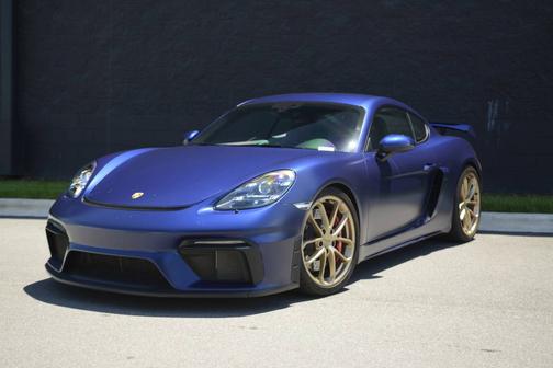 Gentian Blue Metallic 2022 Porsche 718 Cayman