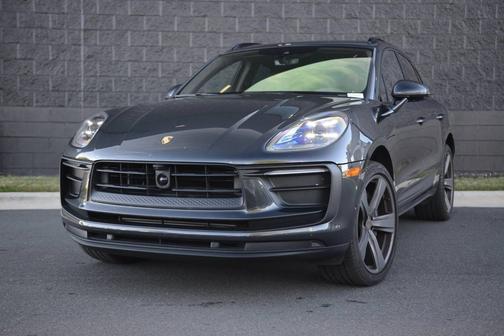 Volcano Grey Metallic 2025 Porsche Macan