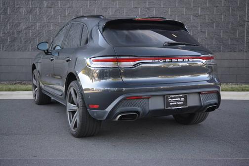 Volcano Grey Metallic 2025 Porsche Macan