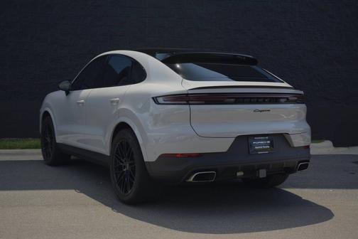 Chalk 2025 Porsche Cayenne