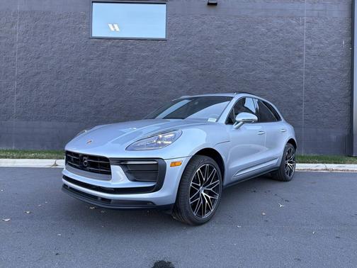 2025 Porsche Macan 