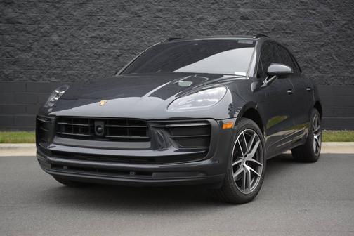 Volcano Grey Metallic 2023 Porsche Macan