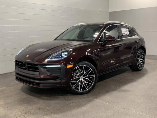 Copper Ruby Metallic 2026 Porsche Macan