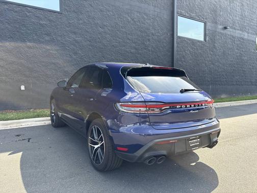 2025 Porsche Macan 