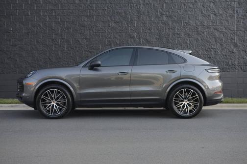 Quartzite Grey Metallic 2025 Porsche Cayenne