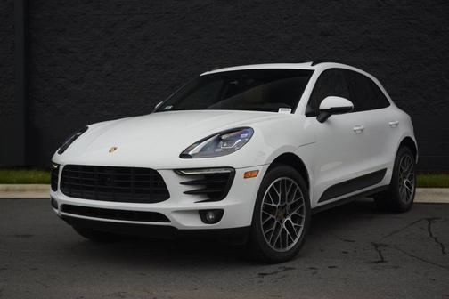 White 2018 Porsche Macan