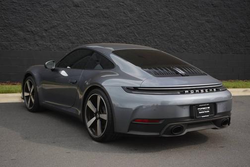 Vanadium Grey Metallic 2026 Porsche 911