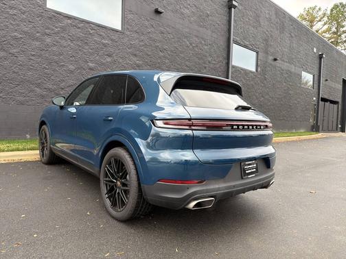 2025 Porsche Cayenne 